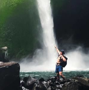 Meet your Posher, Etienne